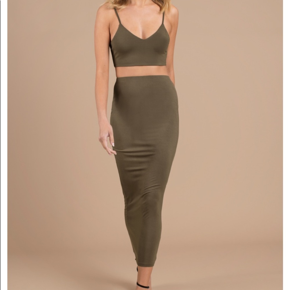 Tobi Jersey Rayon Olive Green Maxi Skirt Skirt Set